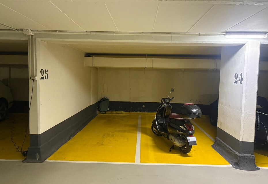 Double Parking - Condamine