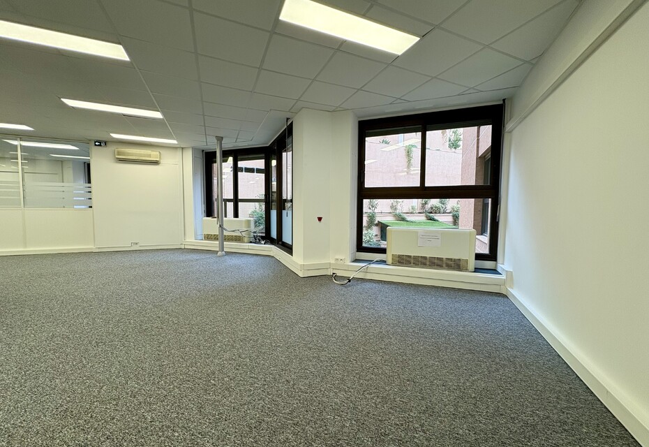 MONTE-CARLO SUN - LARGE OFFICE SPACE